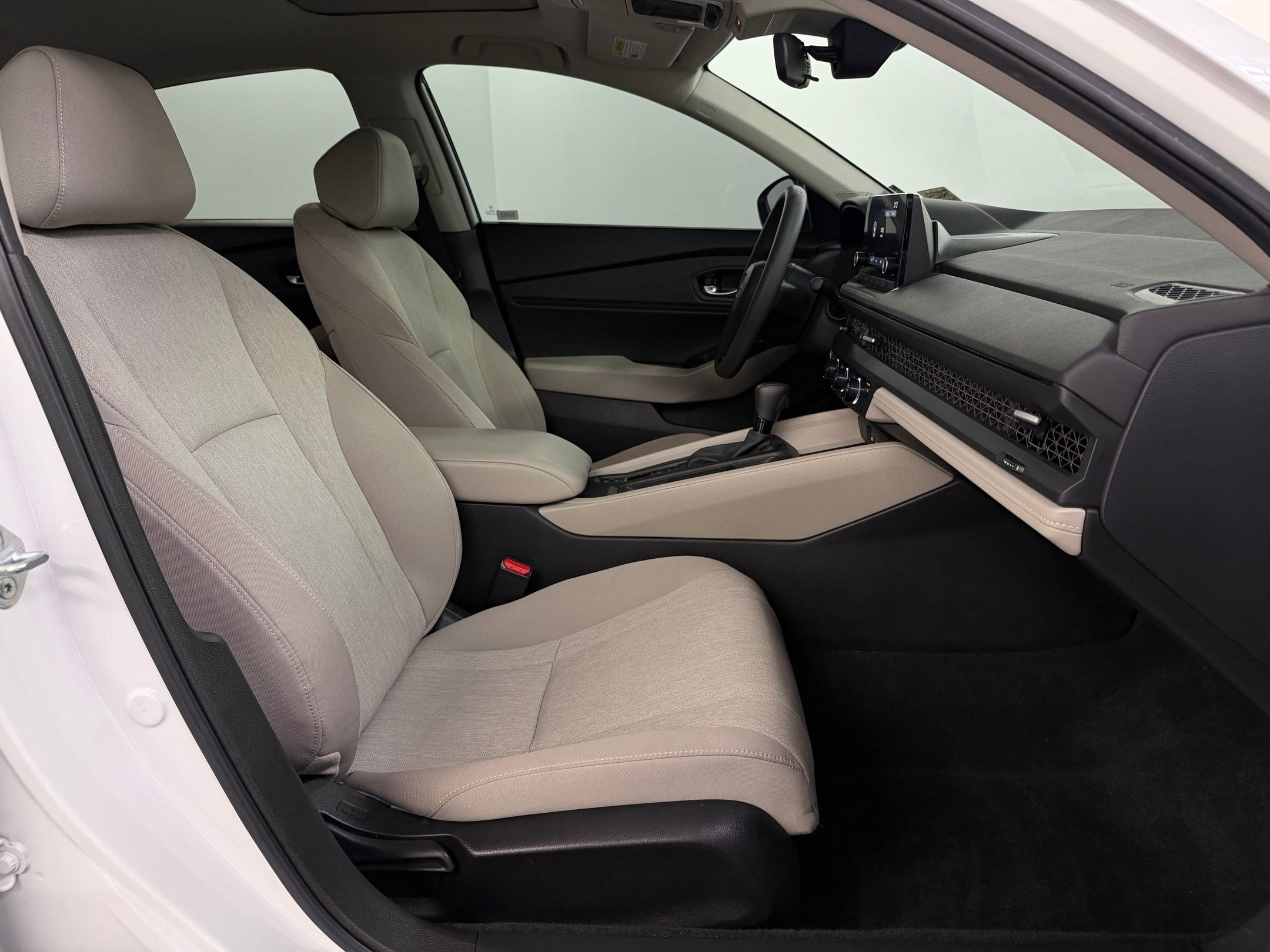 Certified 2023 Honda Accord EX image 34