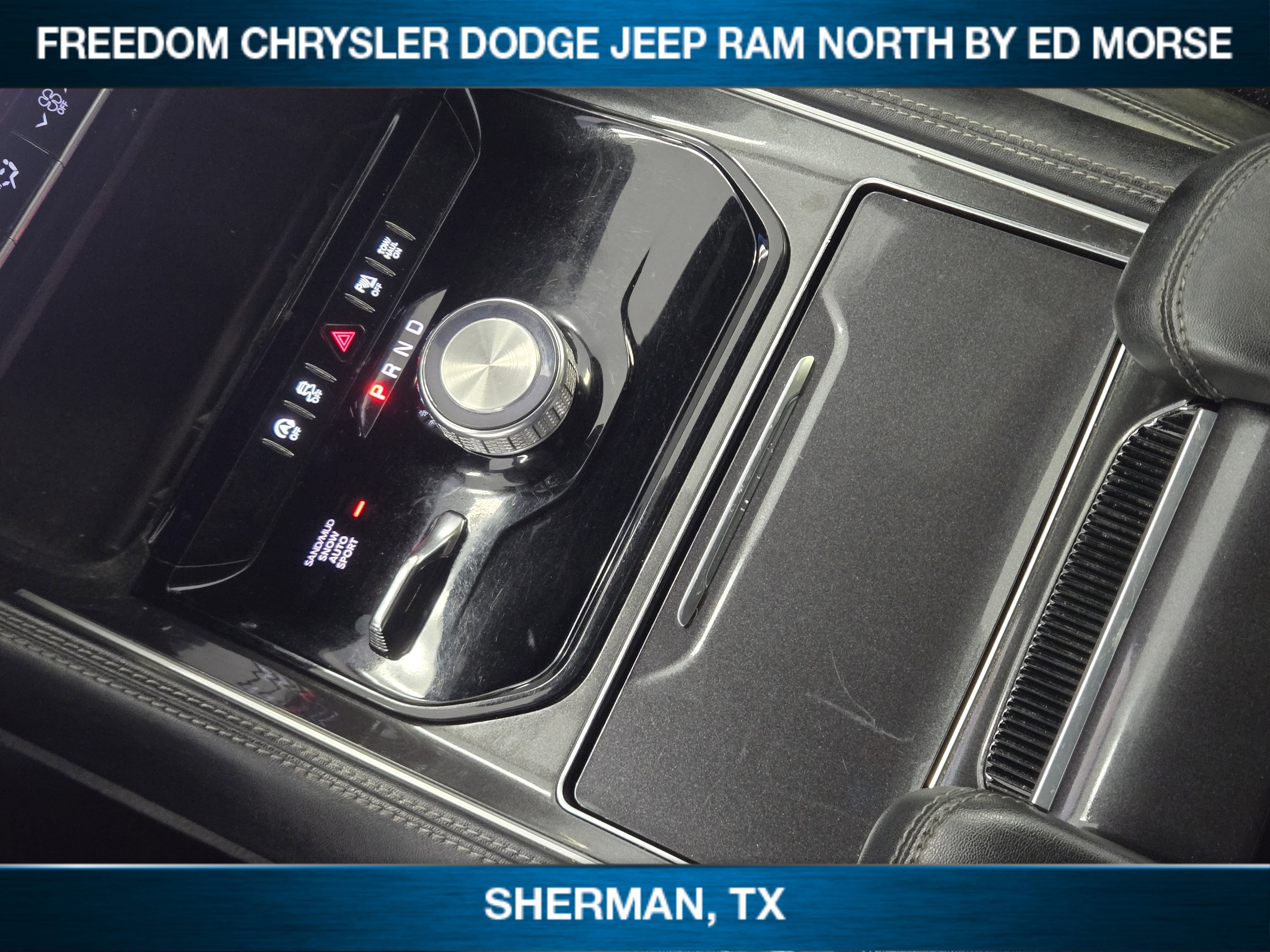 Used 2024 Jeep Wagoneer 4WD w/ Premium Group I image 14