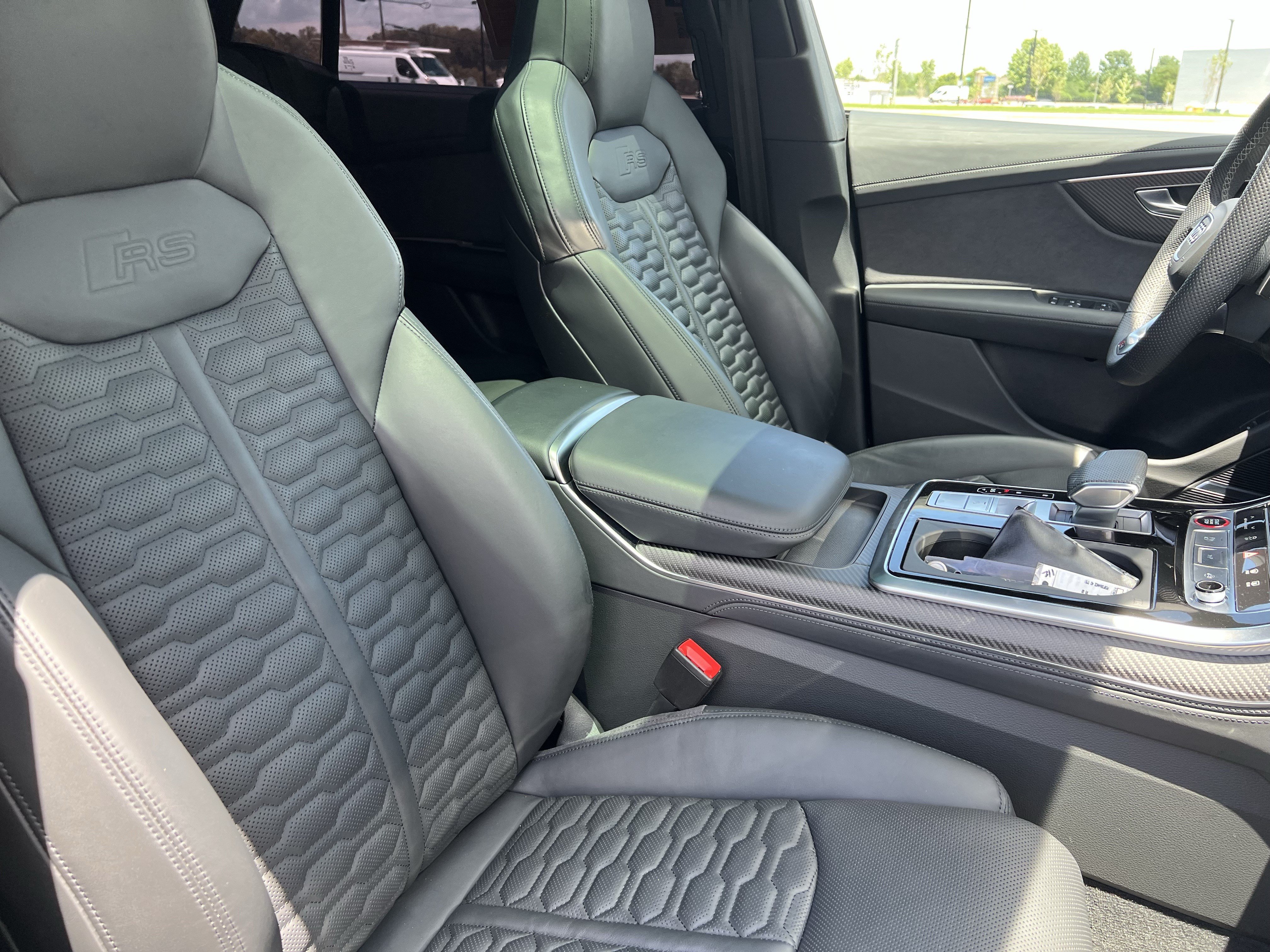 Certified 2025 Audi RS Q8 performance AWD/4WD image 35
