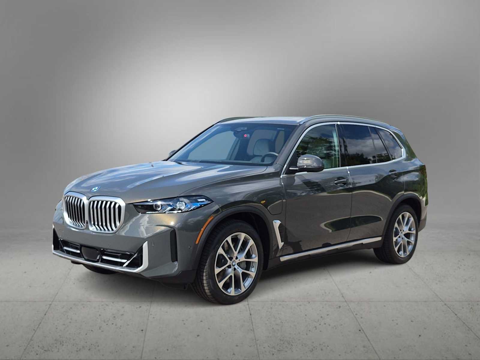 New 2026 BMW X5 xDrive50e AWD/4WD image 4