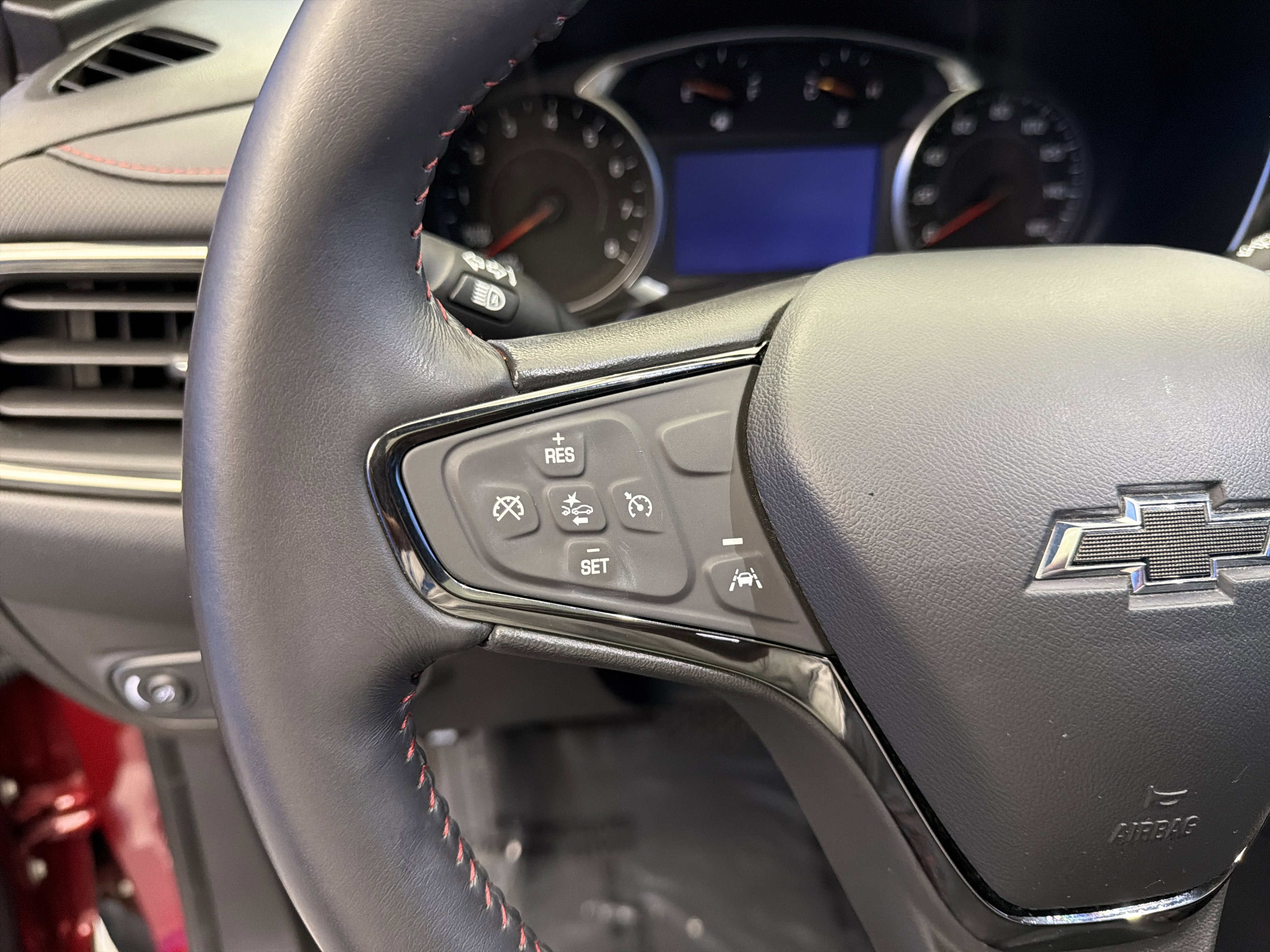Used 2022 Chevrolet Equinox RS FWD image 16