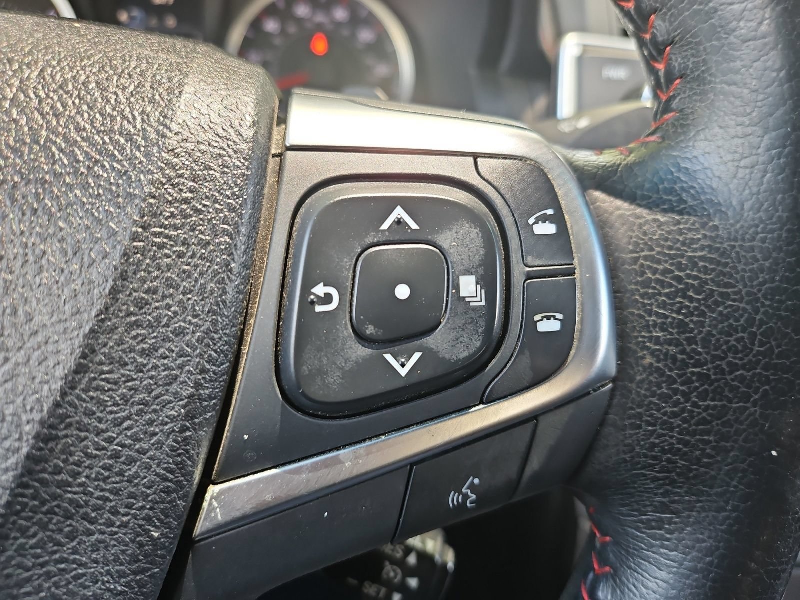 Used 2015 Toyota Camry SE FWD image 26