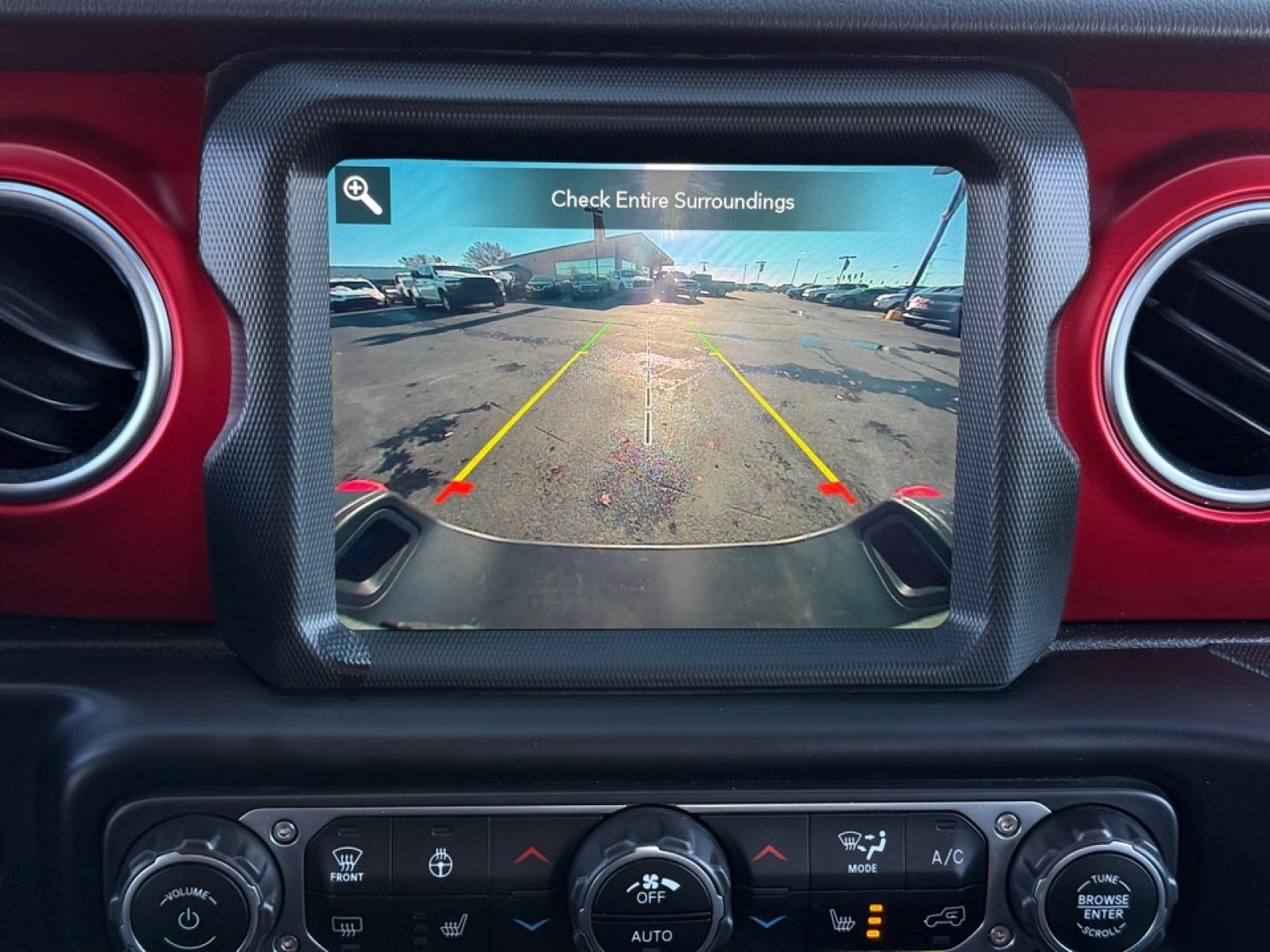 Used 2022 Jeep Gladiator Rubicon w/ Cold Weather Group image 25