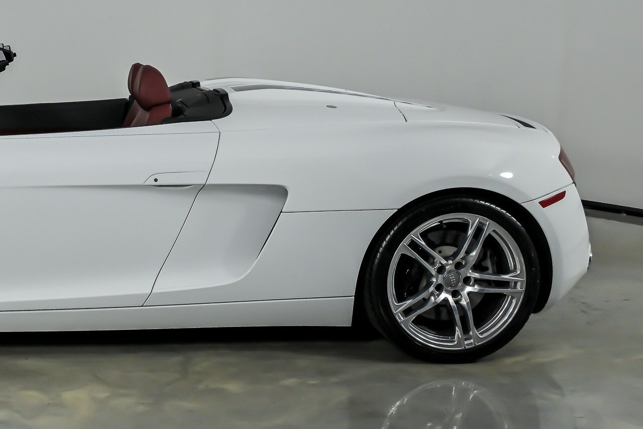 Used 2011 Audi R8 V8 AWD/4WD image 7