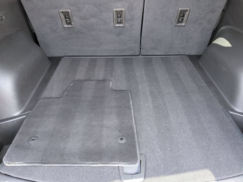 Used 2025 Chevrolet Blazer LT FWD image 29