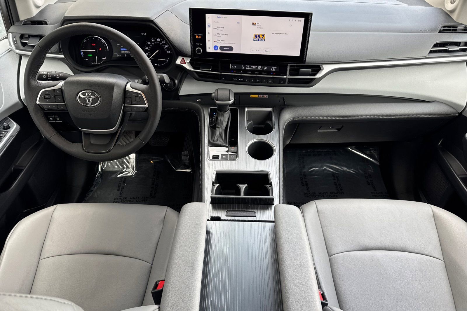 Certified 2026 Toyota Sienna XLE AWD/4WD image 13