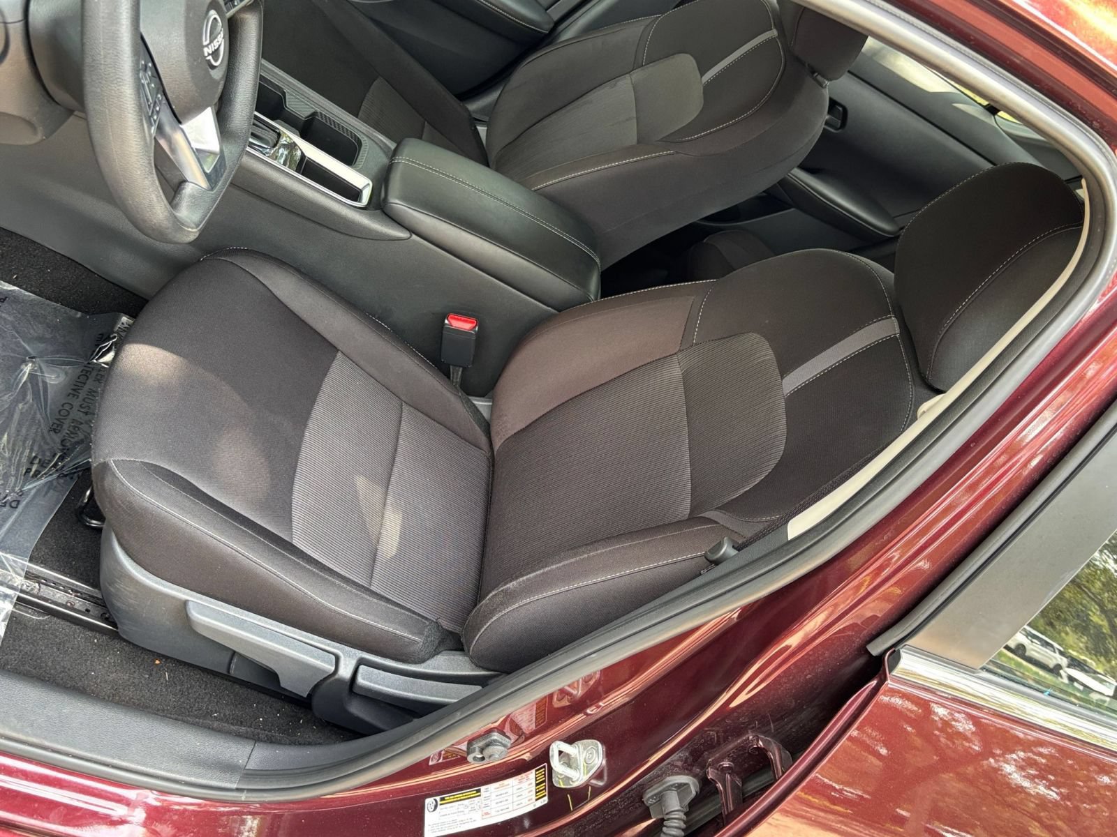Used 2025 Nissan Sentra SV FWD image 33