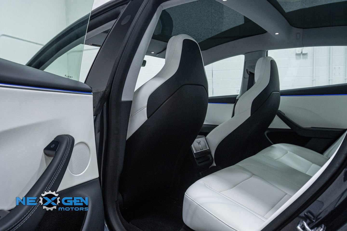 Used 2024 Tesla Model 3 Performance image 20