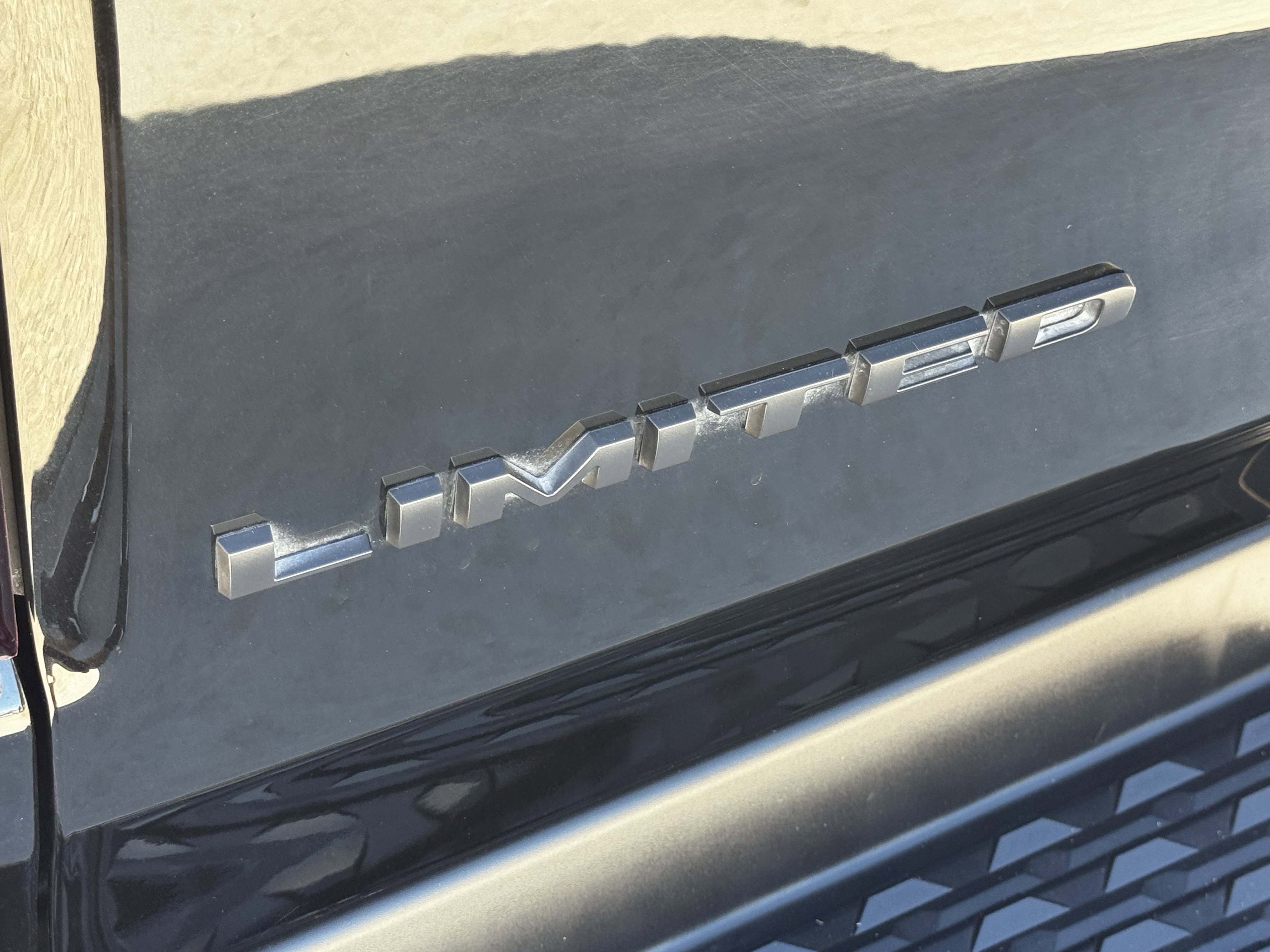 Used 2020 RAM 1500 Limited w/ Black Appearance Package image 13