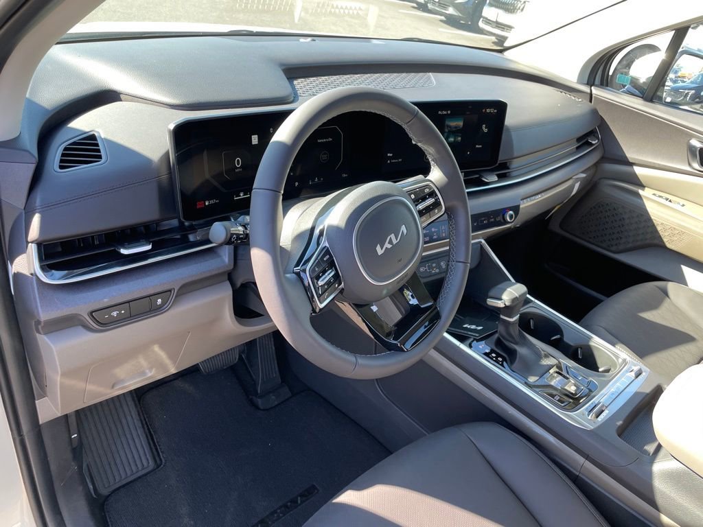 New 2026 Kia Carnival SX image 9
