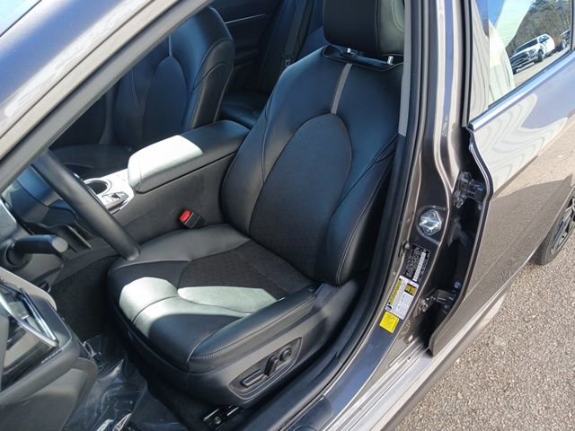 Used 2024 Toyota Camry XSE image 27