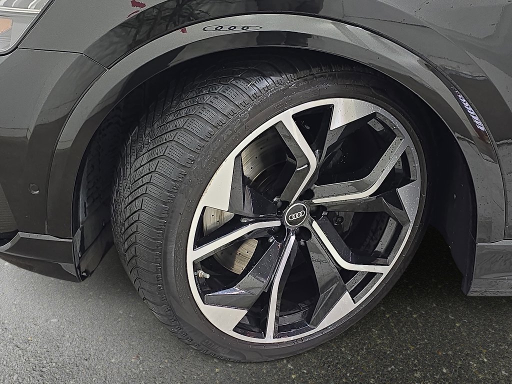 Used 2023 Audi RS Q8 AWD/4WD image 35