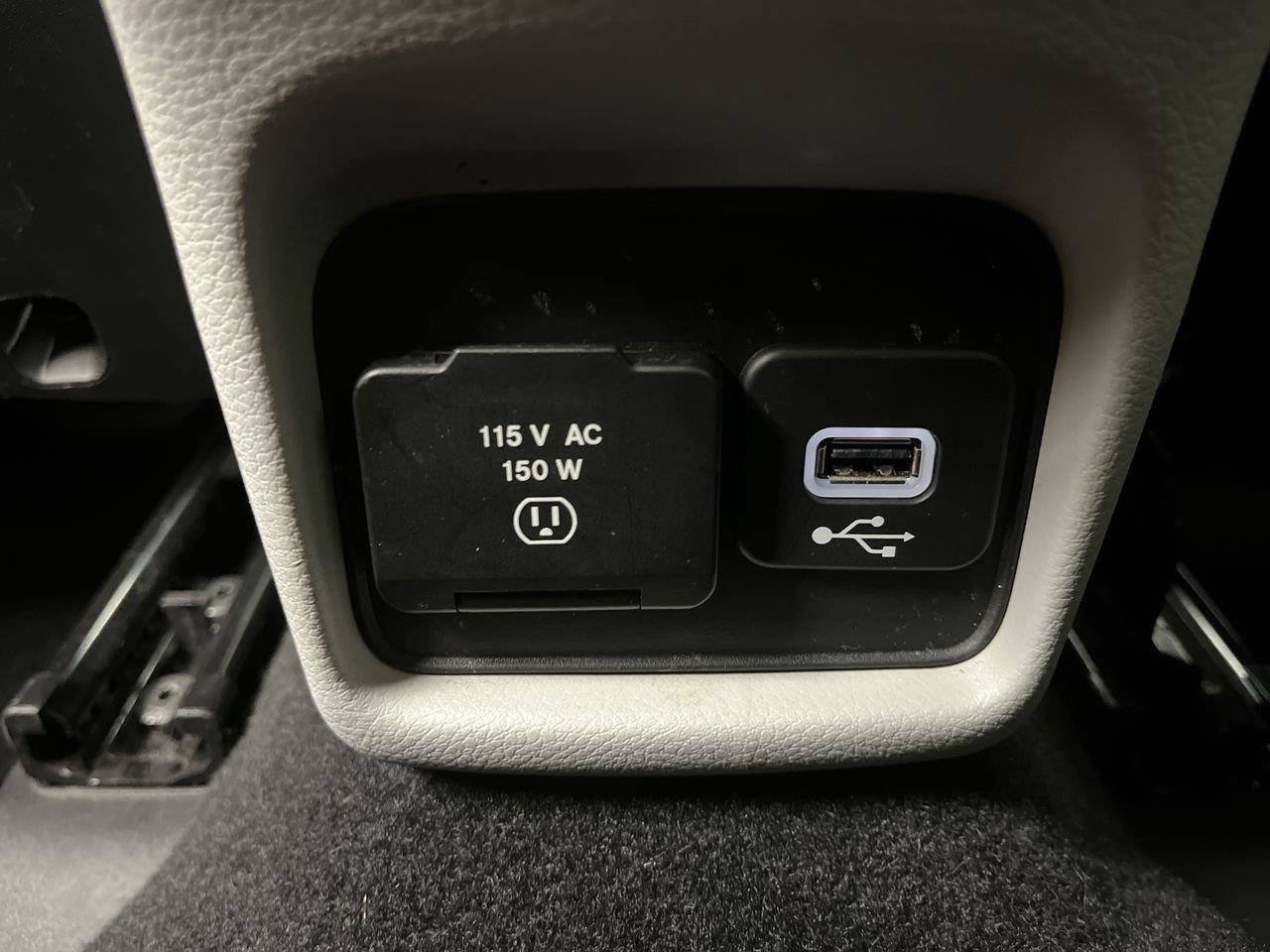 Used 2018 Jeep Compass Limited AWD/4WD image 11