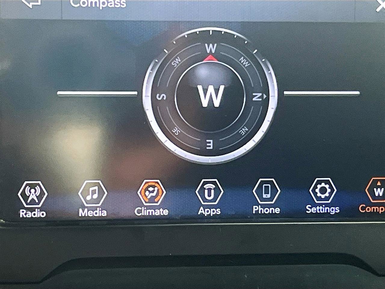 Used 2018 Jeep Renegade Latitude image 13