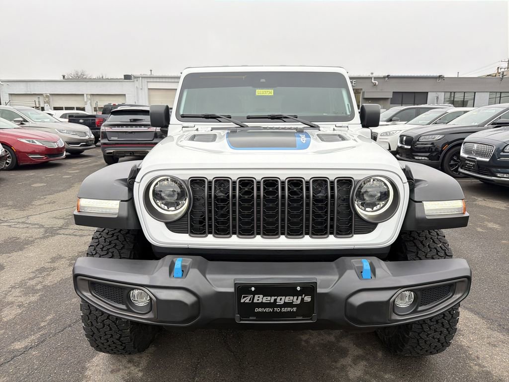 Used 2024 Jeep Wrangler Unlimited Rubicon 4xe w/ Convenience Group AWD/4WD image 9