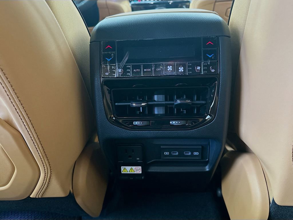 New 2026 Jeep Grand Cherokee Summit AWD/4WD image 22