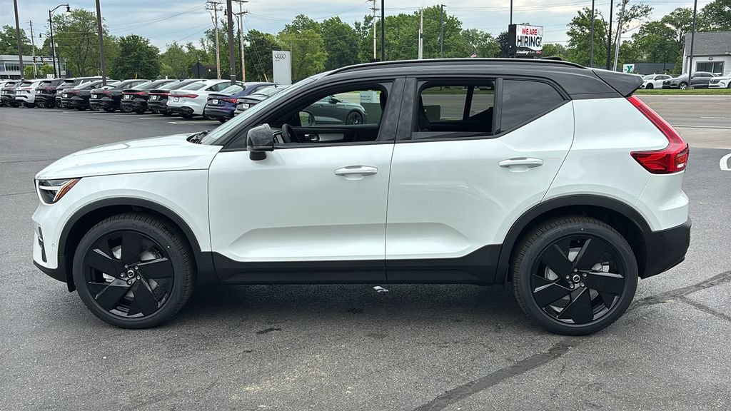 New 2026 Volvo XC40 B5 Ultra w/ Climate Package AWD/4WD image 3