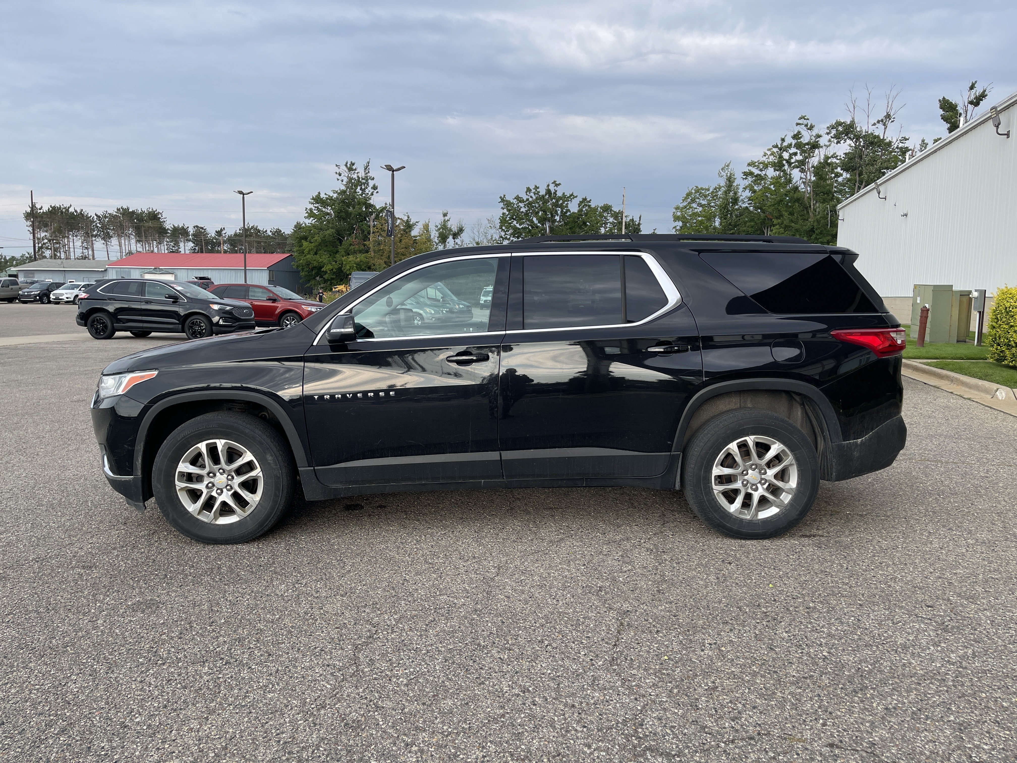 Used 2021 Chevrolet Traverse LT w/ LPO, Floor Liner Package AWD/4WD image 8