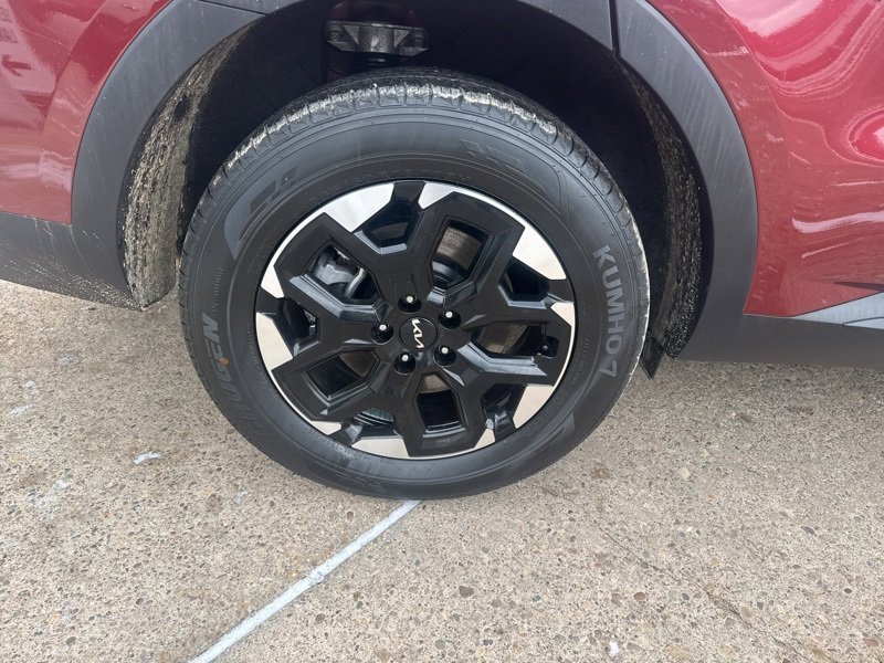 Used 2025 Kia Sorento S image 9