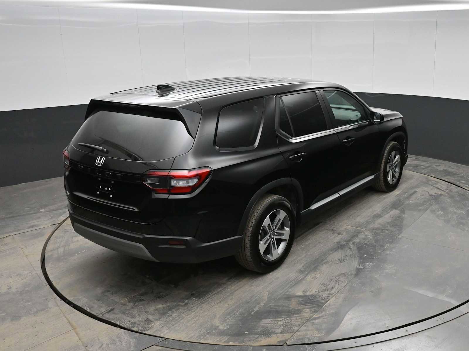 Used 2024 Honda Pilot EX-L image 27