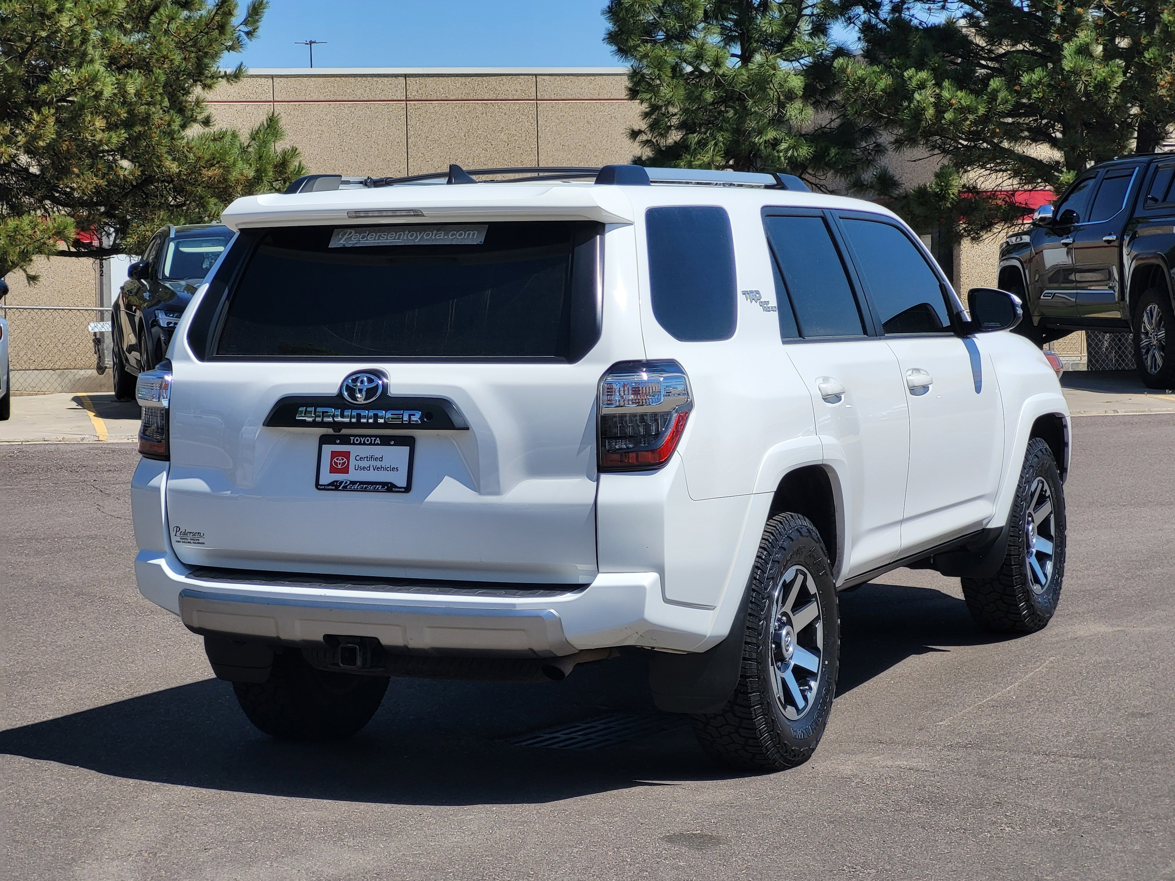 Used 2018 Toyota 4Runner TRD Off-Road Premium AWD/4WD image 2