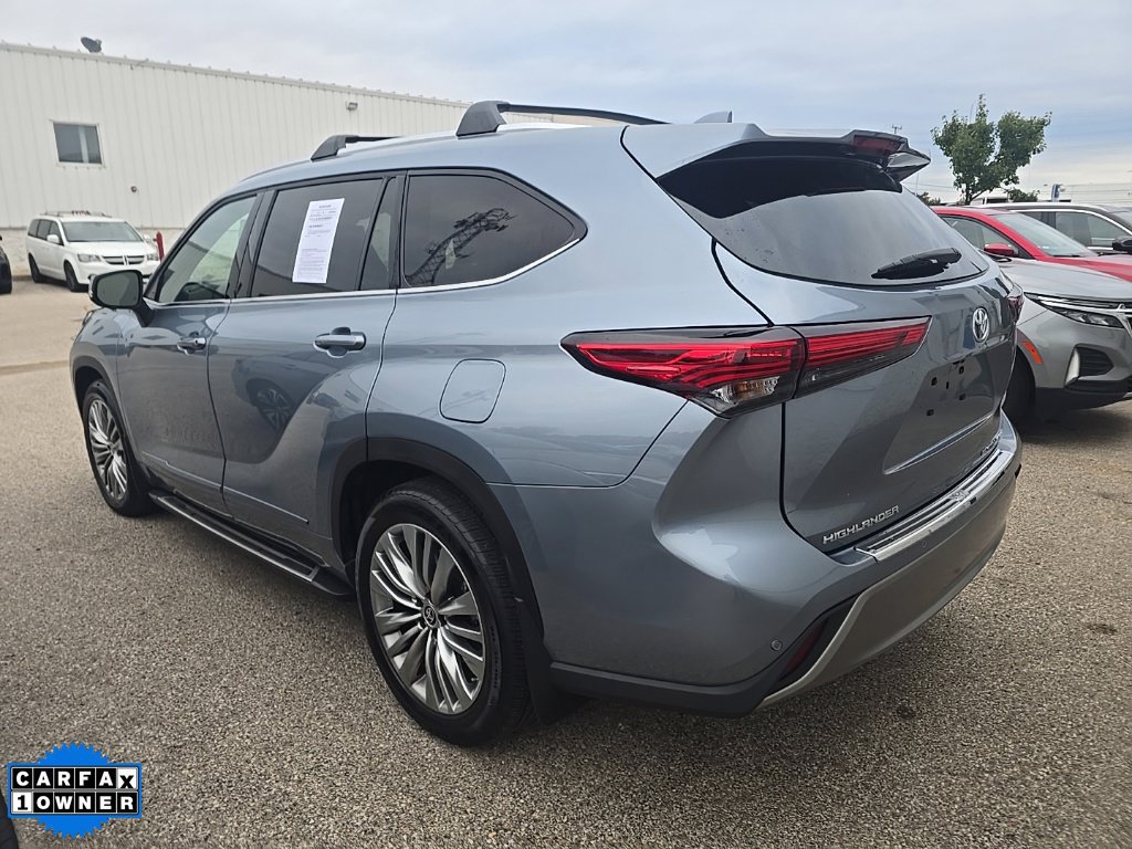 Used 2023 Toyota Highlander Platinum AWD/4WD image 4