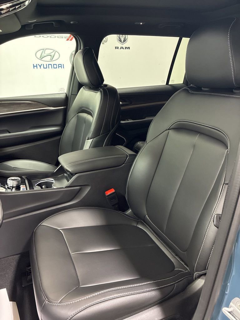 New 2026 Jeep Grand Cherokee L Limited image 10