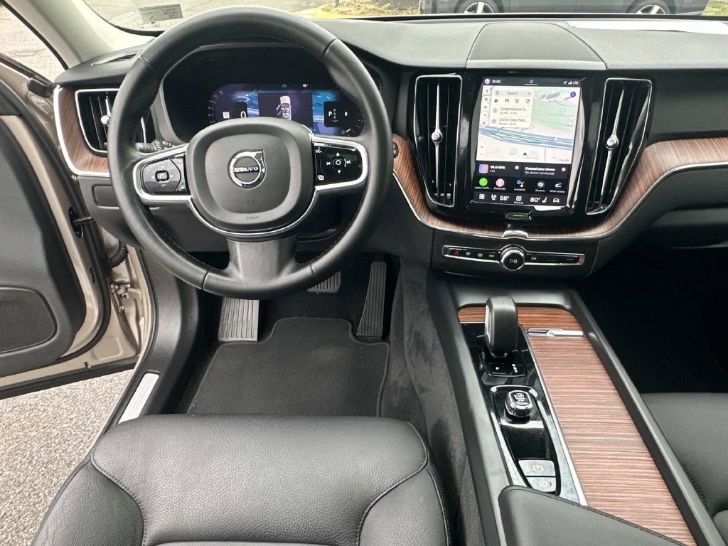 Used 2023 Volvo XC60 B5 Plus w/ Climate Package AWD/4WD image 21
