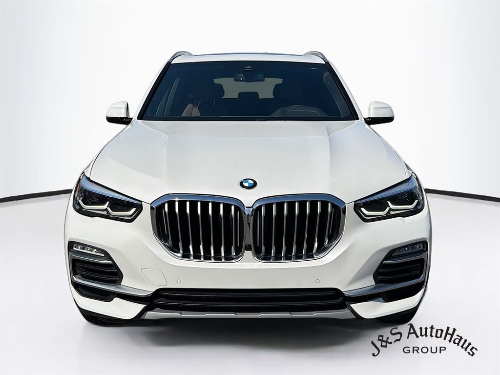 Used 2019 BMW X5 xDrive40i w/ Convenience Package AWD/4WD image 2