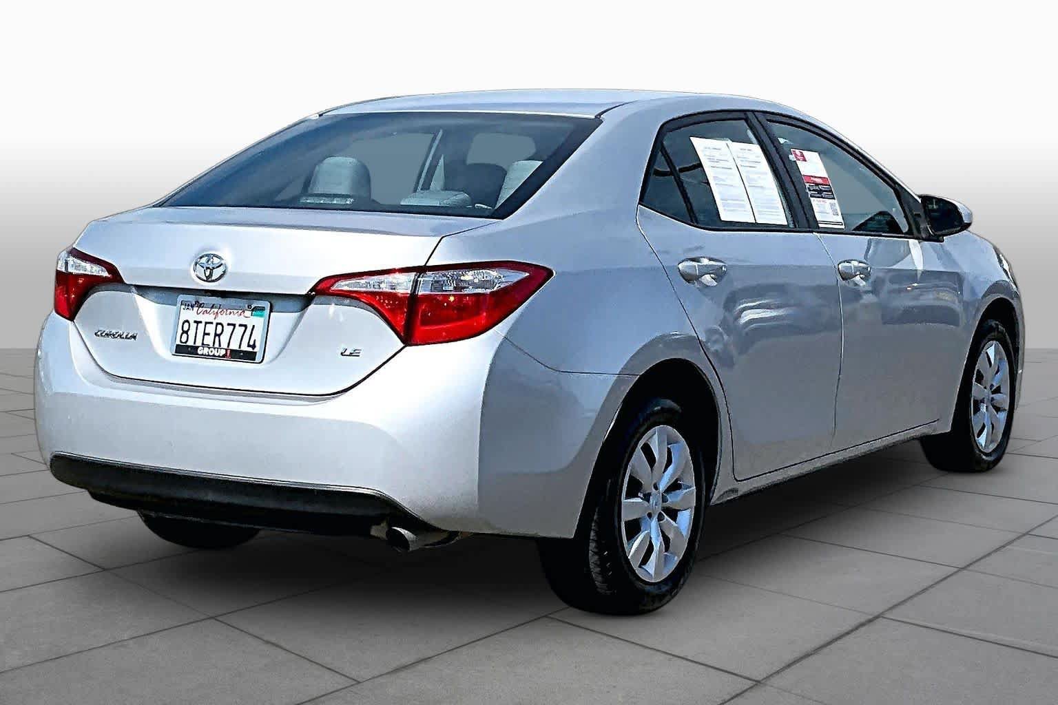 Used 2016 Toyota Corolla LE FWD image 12