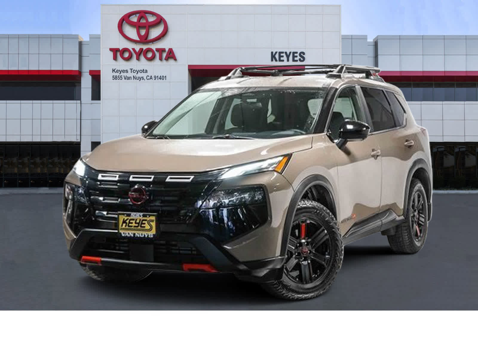 Used 2025 Nissan Rogue SV image 1