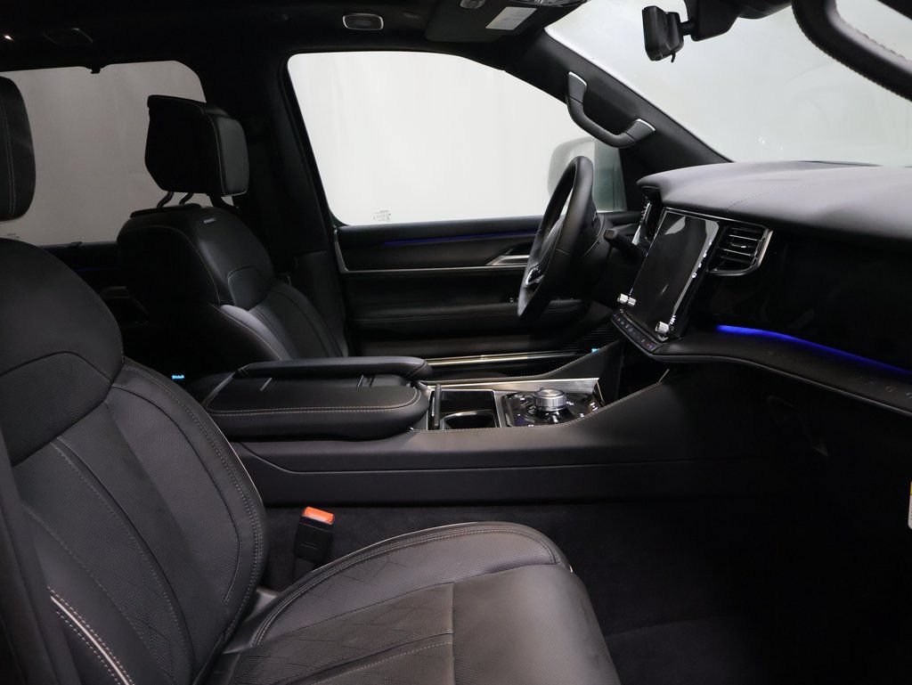 New 2025 Jeep Grand Wagoneer L Series II Obsidian w/ Quick Order Packagew 28T AWD/4WD image 38