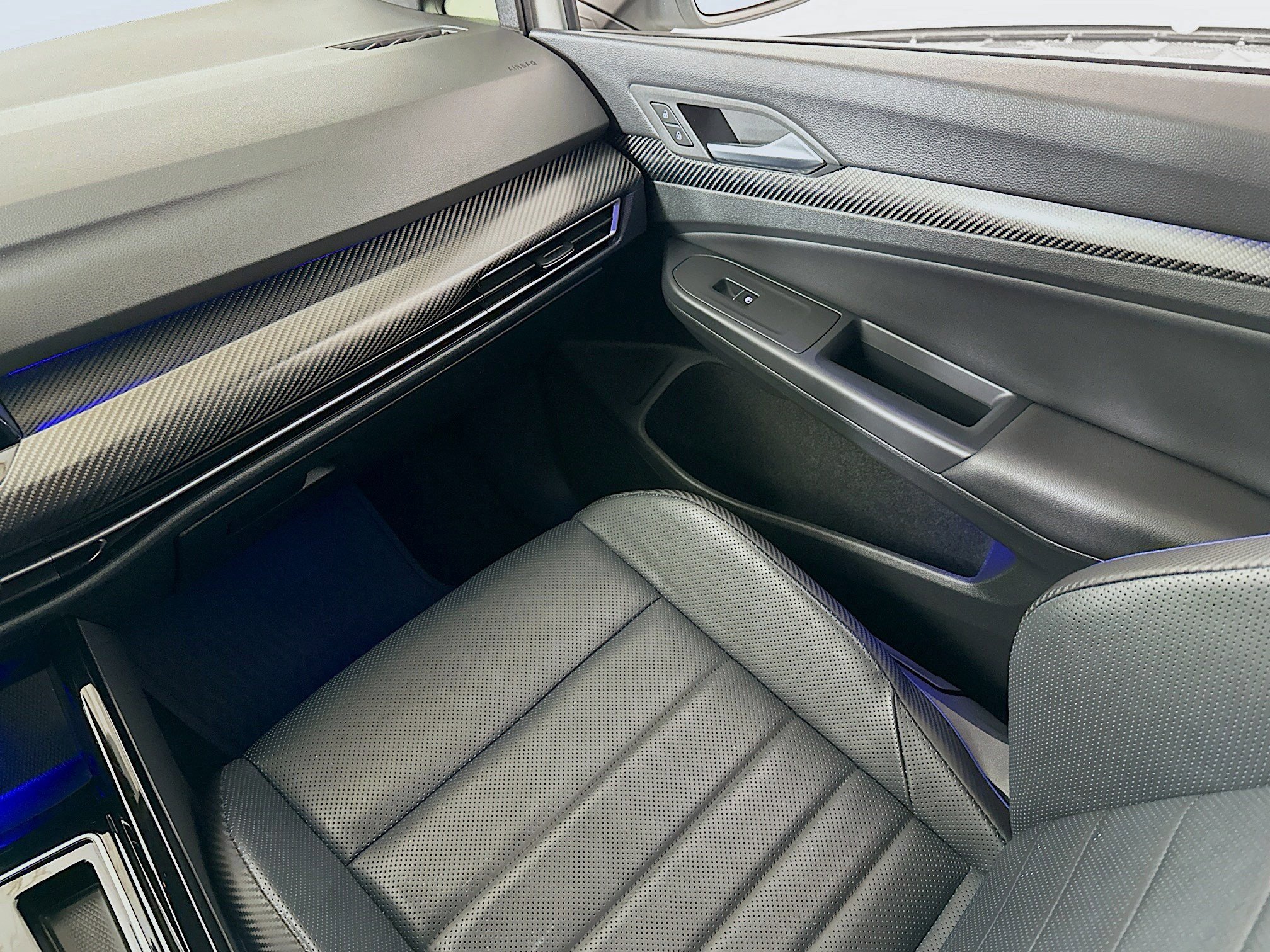 Used 2023 Volkswagen Golf 20th Anniversary Edition image 20