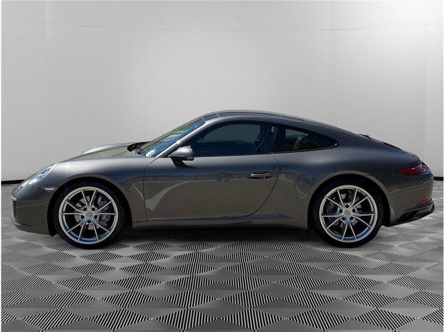 Used 2017 Porsche 911 Carrera RWD image 2