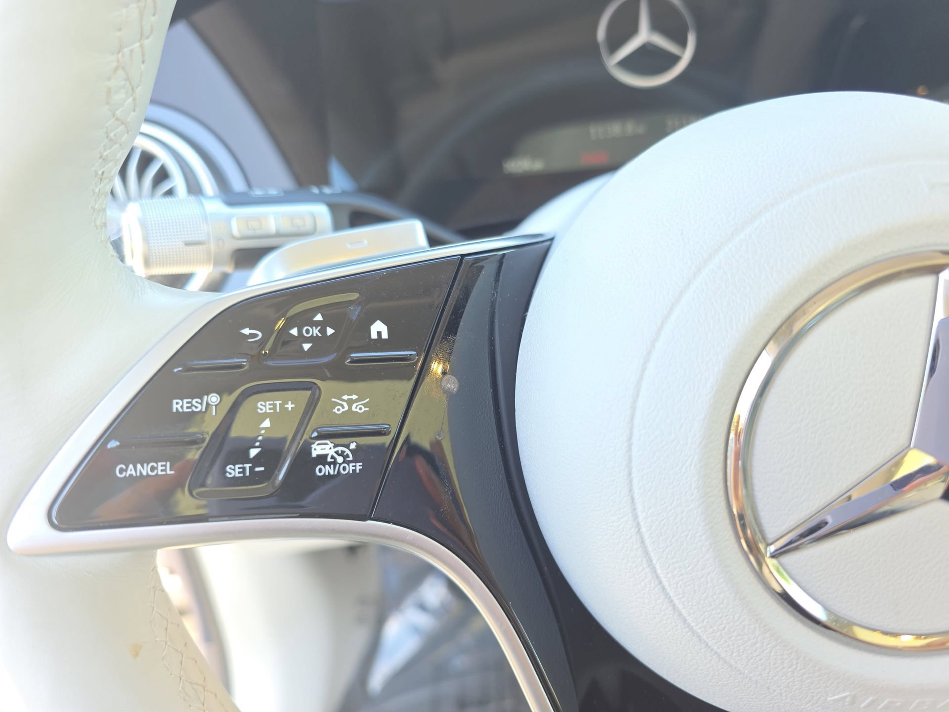 Certified 2023 Mercedes-Benz EQS 580 4MATIC SUV image 17