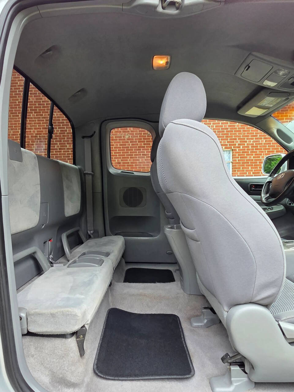 Used 2005 Toyota Tacoma PreRunner RWD image 16