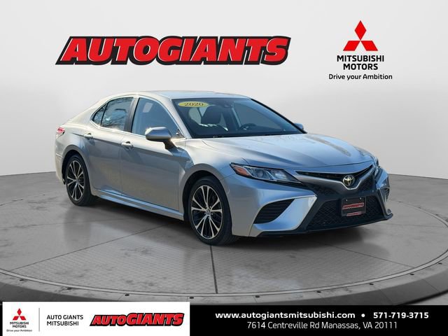 Used 2020 Toyota Camry SE image 1