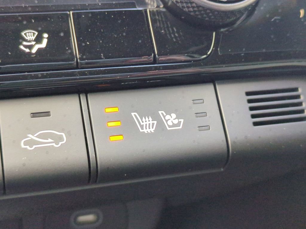 New 2026 Hyundai Elantra Limited image 27