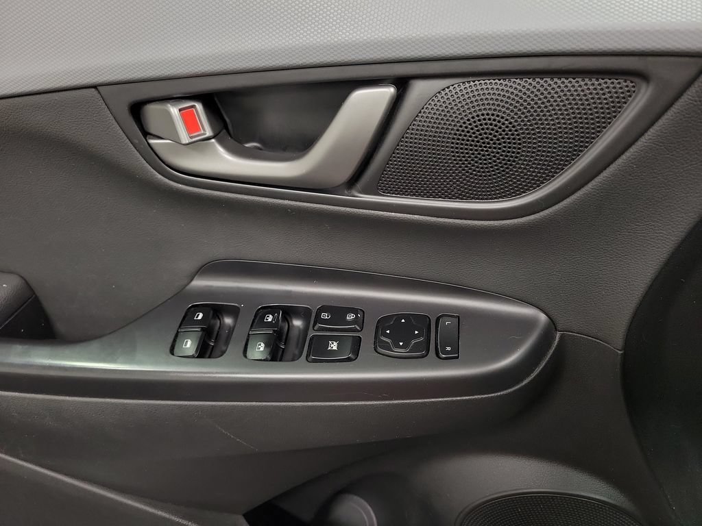 Used 2019 Hyundai Kona Ultimate FWD image 30
