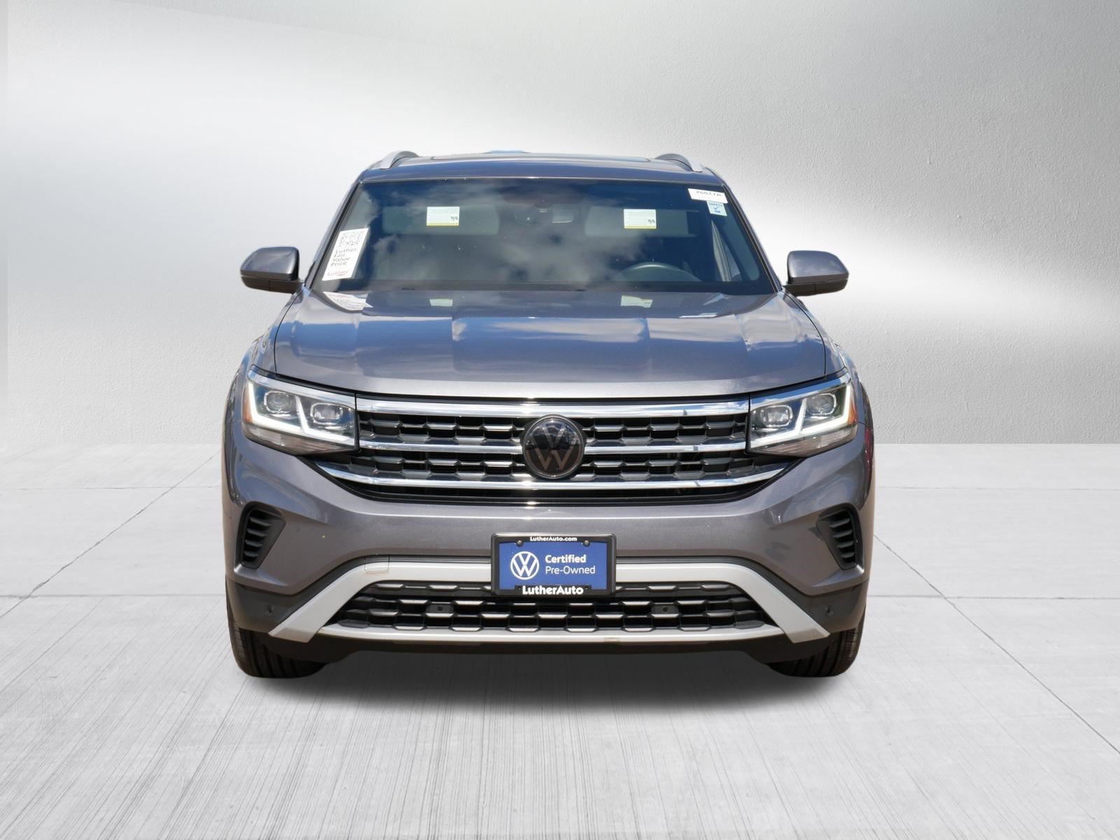 Used 2021 Volkswagen Atlas Cross Sport SE AWD/4WD image 2