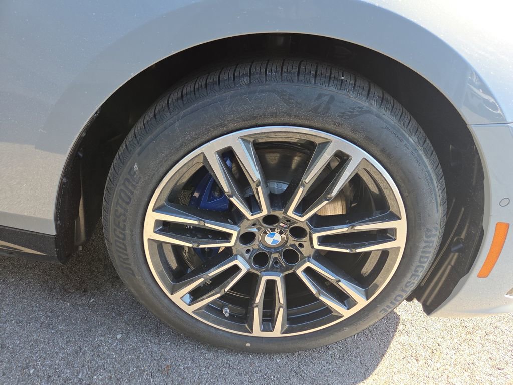 New 2026 BMW 530i xDrive w/ M Sport Package image 2