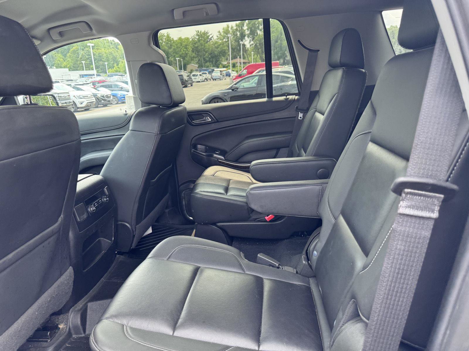 Used 2020 Chevrolet Tahoe LT RWD image 13