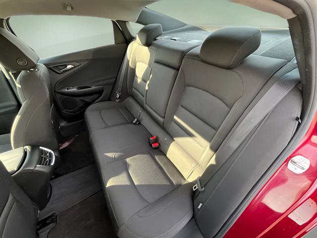 Used 2018 Chevrolet Malibu LT image 27