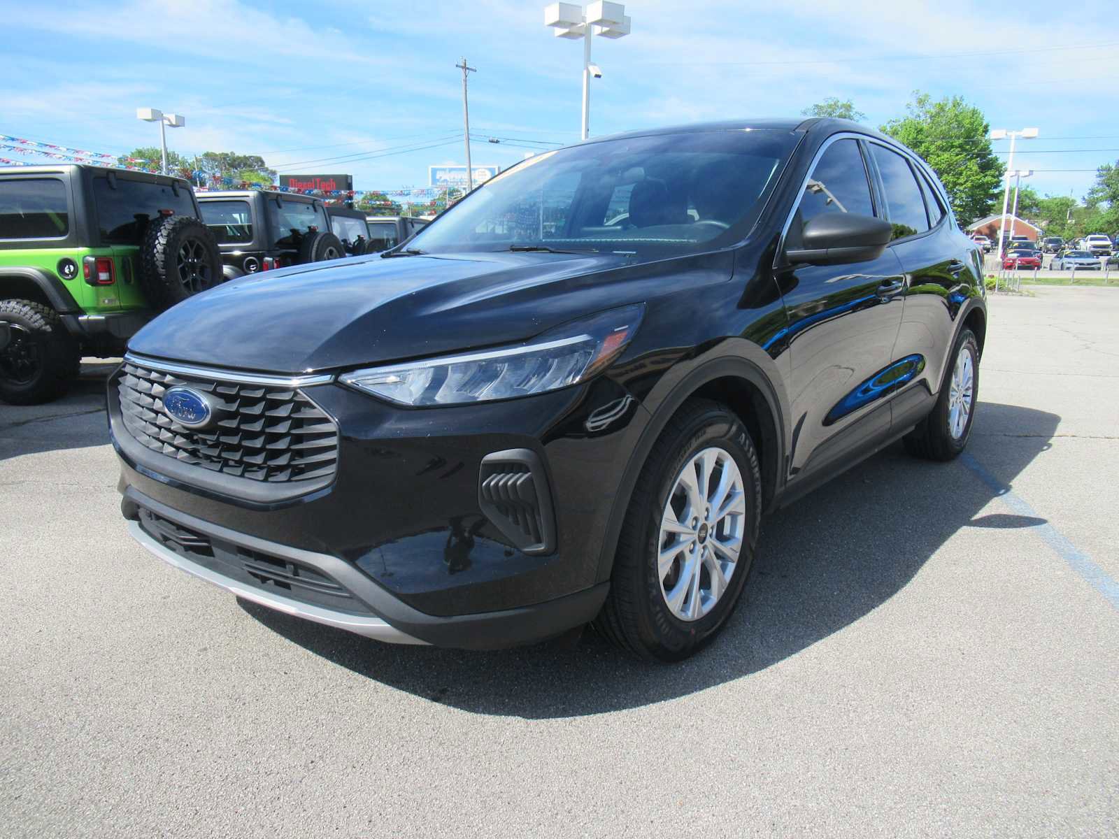 Used 2024 Ford Escape Active image 1