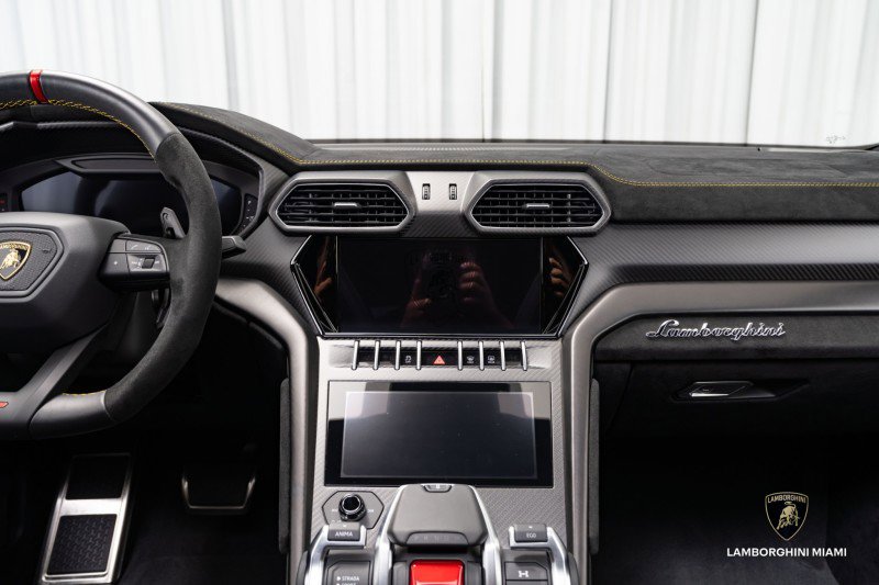 Used 2024 Lamborghini Urus Performante image 51