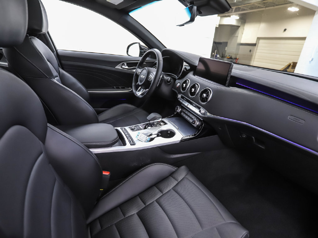Used 2022 Kia Stinger GT2 AWD/4WD image 30