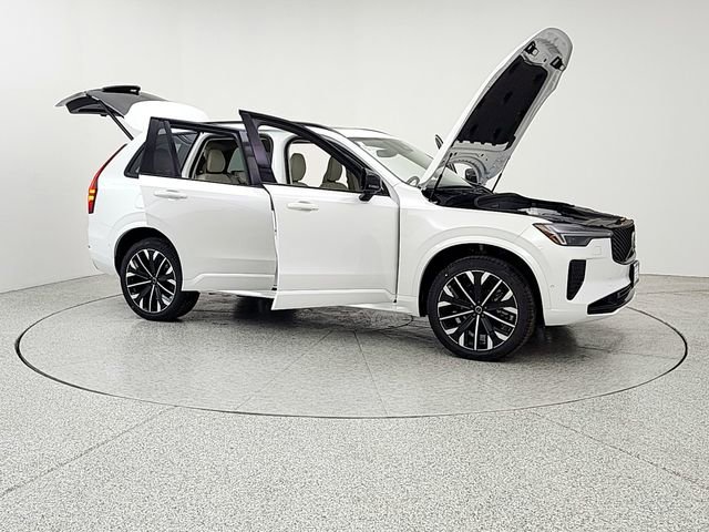 New 2026 Volvo XC90 T8 Ultra w/ Lounge Package image 10