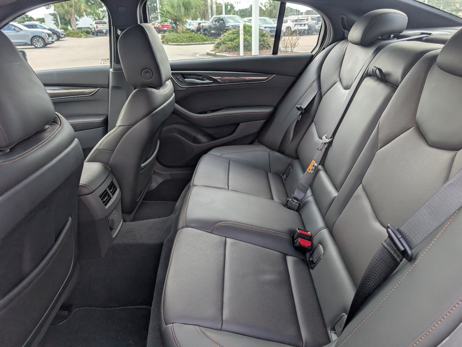 Certified 2025 Cadillac CT5 V w/ LPO, Blue Accent Package RWD image 32