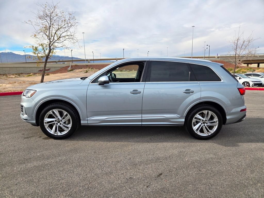 Used 2024 Audi Q7 3.0T Premium Plus AWD/4WD image 3