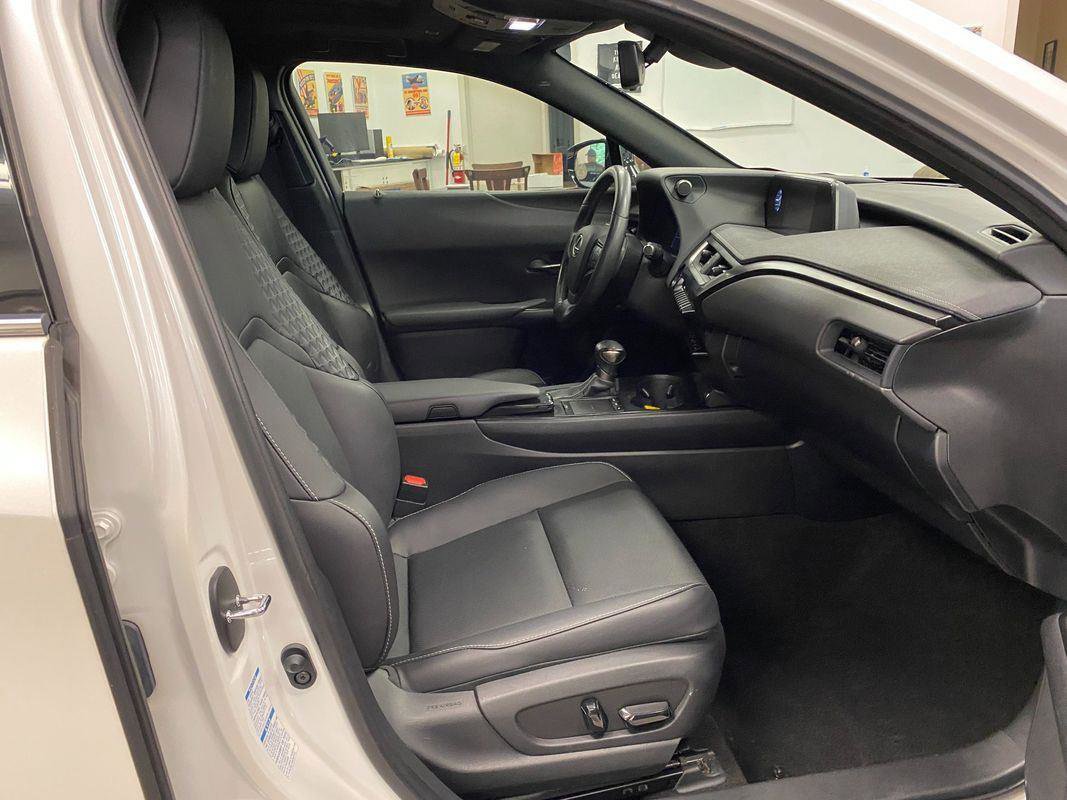 Used 2020 Lexus UX 250h w/ Premium Package image 16
